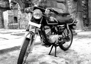 batch 1yamaha rx100 motorcycle black and white 3w1adr1zp4burlmp